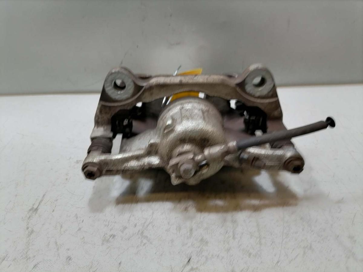 VW Golf 8 original Bremssattel vorn links 1,5 110KW Bj.2024